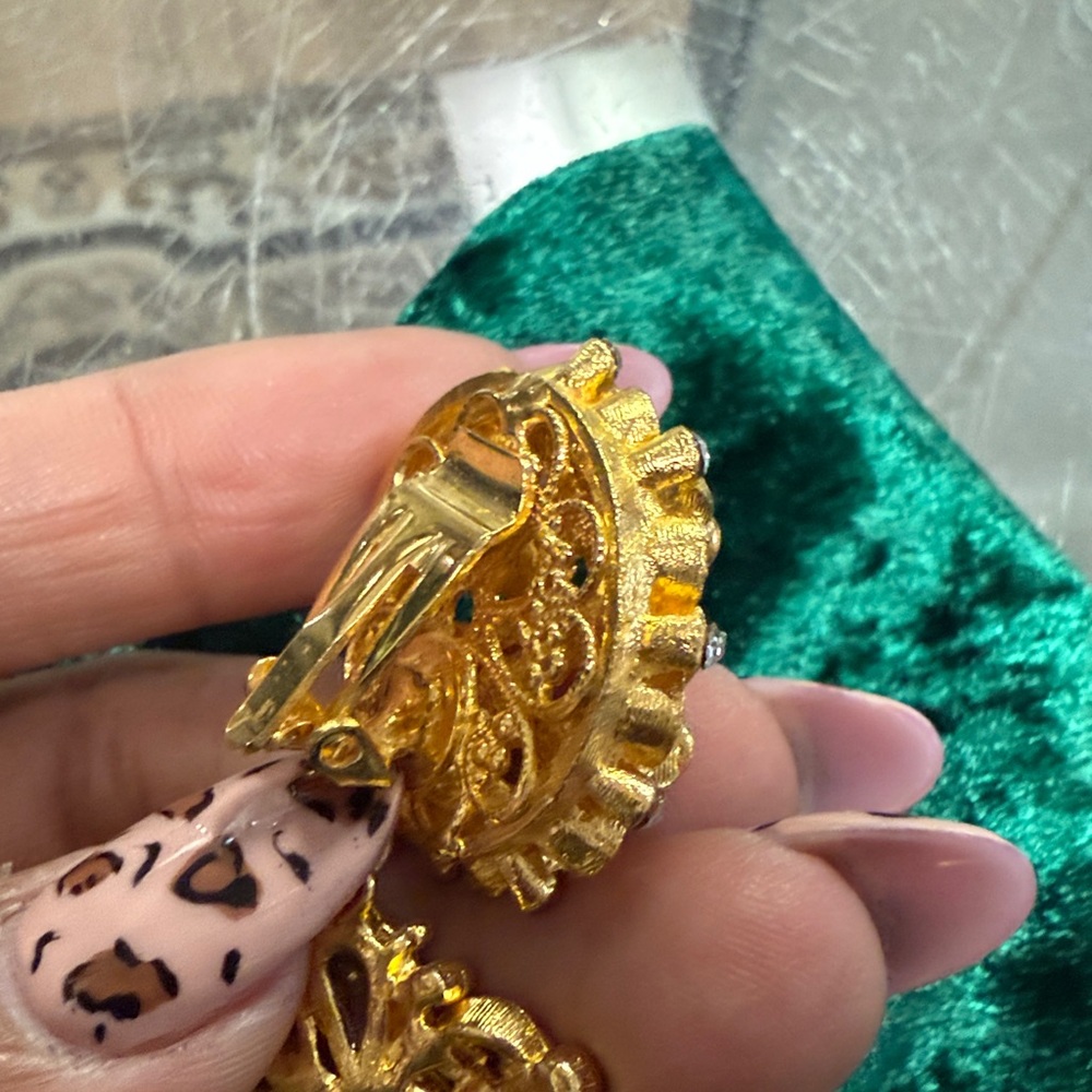 Barrera Gold Crystal Chandelier Clip Earrings - Picture 6 of 6